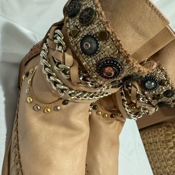 Karma of Charme Italian Crafted Handstitched Leather Bohemian Boots - Picture 7 of 10